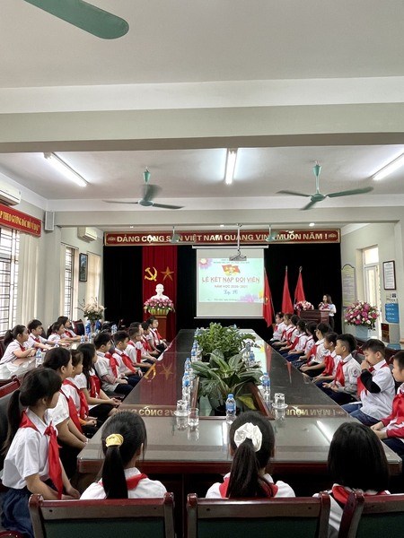 Lễ kết nạp đội viên mới - chào mừng 90 năm ngày thành lập Đoàn TNCS Hồ Chí Minh 26/3/1931 - 26/3/2021